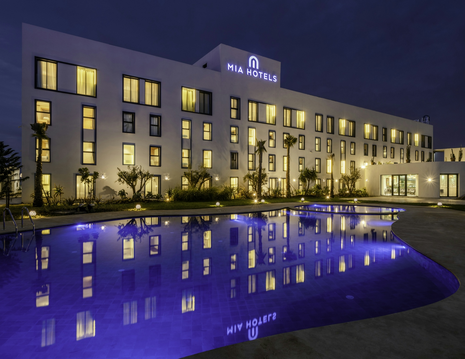 Mia Hotels01
